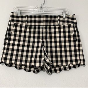 ANN TAYLOR GINGHAM SCALLOP SHORTS